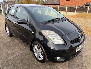Used Toyota Yaris 2010 for sale - 76511149: Photo