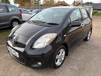 Used Toyota Yaris 2010 for sale - 76511149: Photo