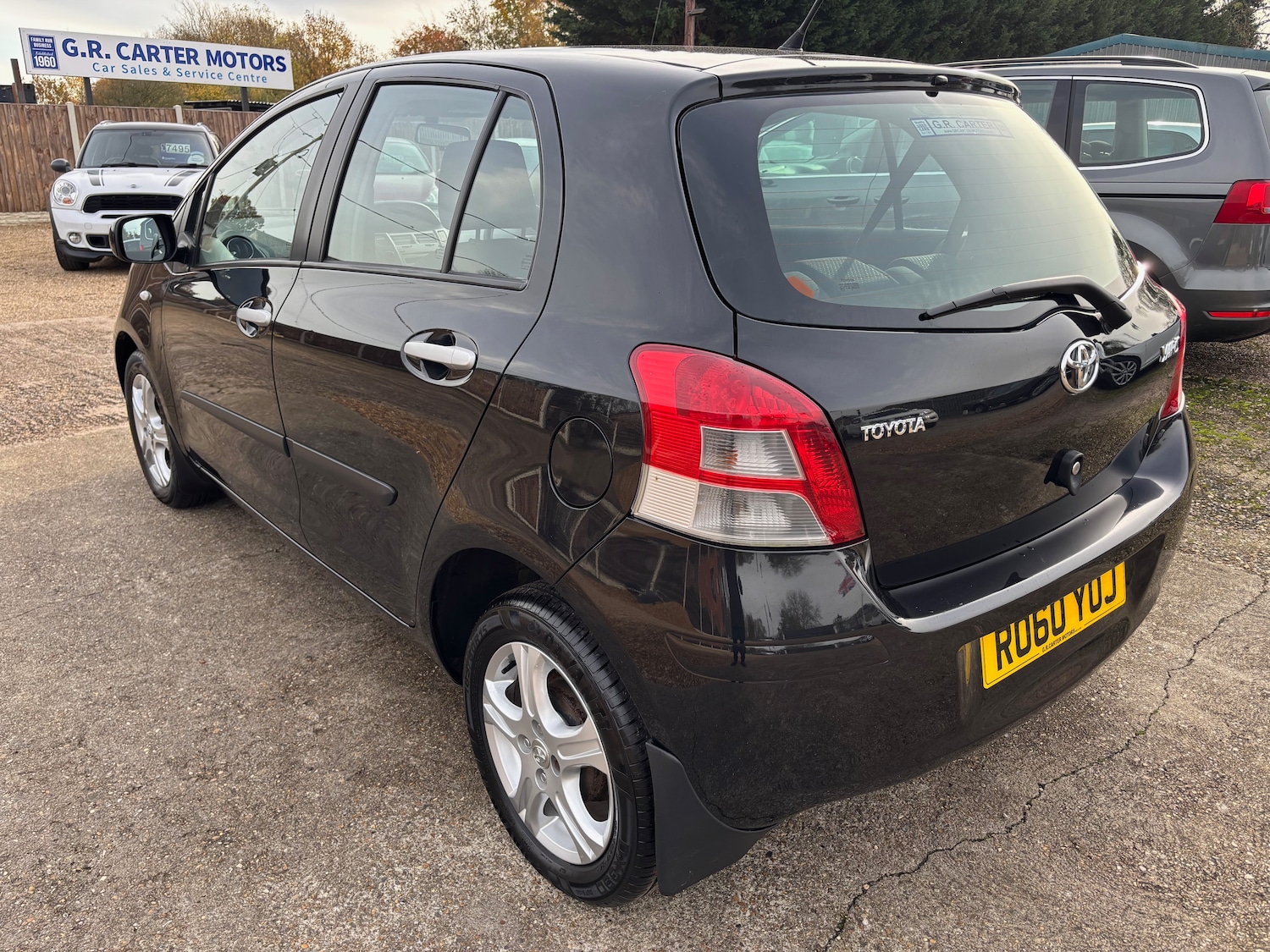 Used Toyota Yaris 2010 for sale - 76511149: Photo 4