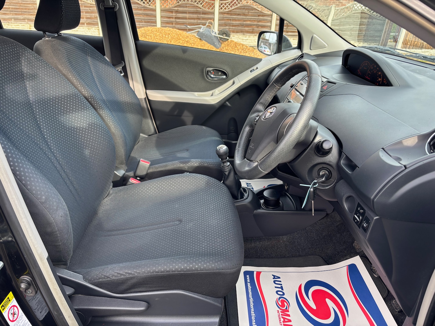 Used Toyota Yaris 2010 for sale - 76511149: Photo 7