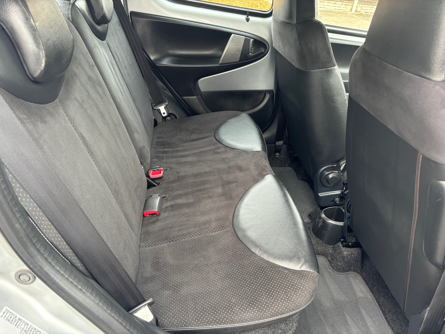 Used Toyota AYGO 2013 for sale - 76149918: Photo 10
