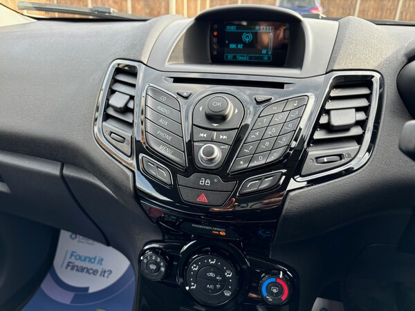 Used Ford Fiesta 2013 for sale - 76149917: Photo 19