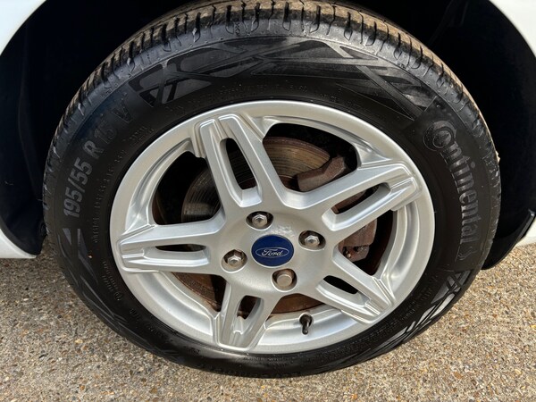 Used Ford Fiesta 2013 for sale - 76149917: Photo 8