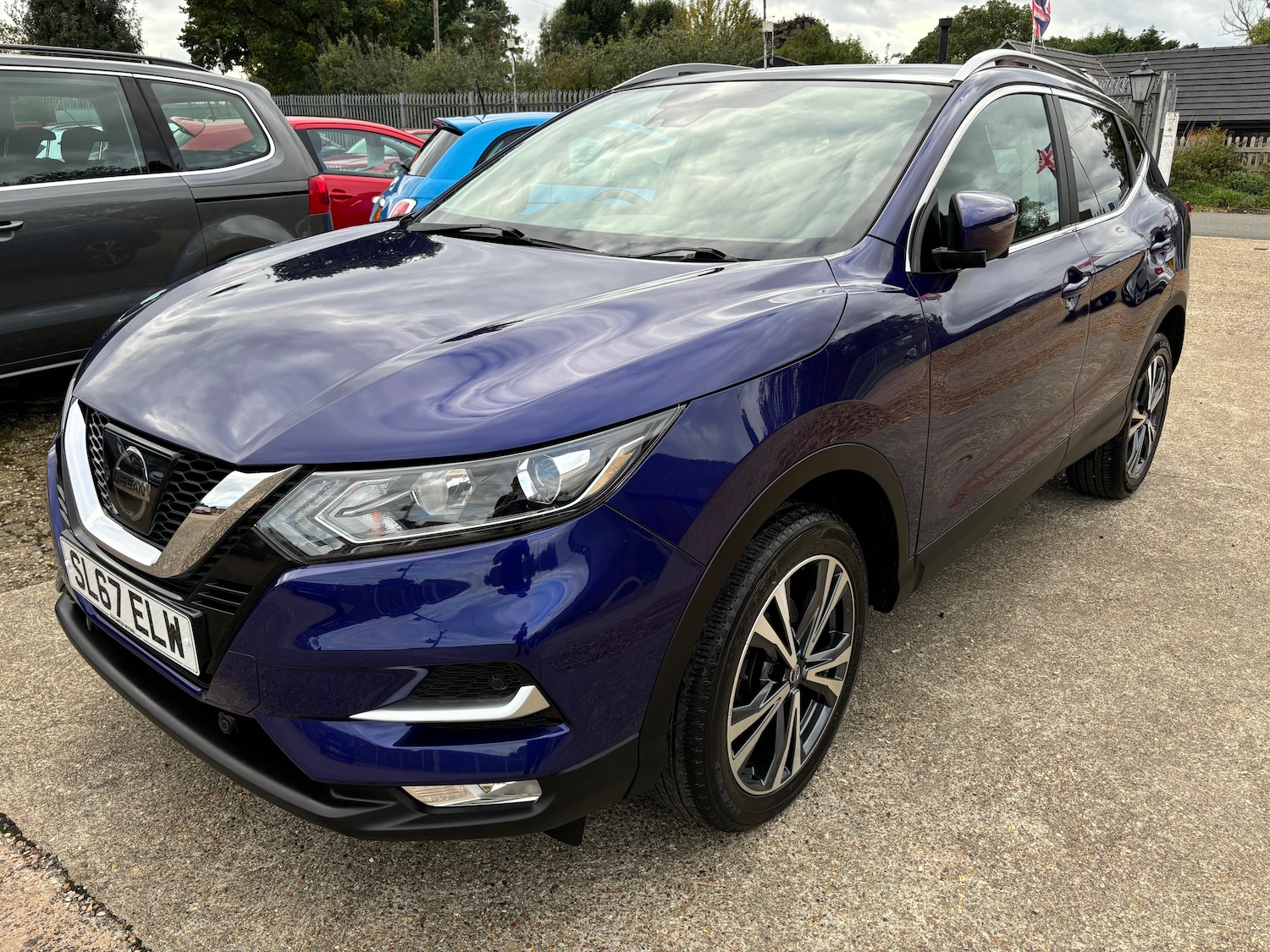 Used Nissan Qashqai 2017 for sale - 76974754: Photo 3