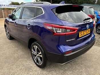 Used Nissan Qashqai 2017 for sale - 76974754: Photo