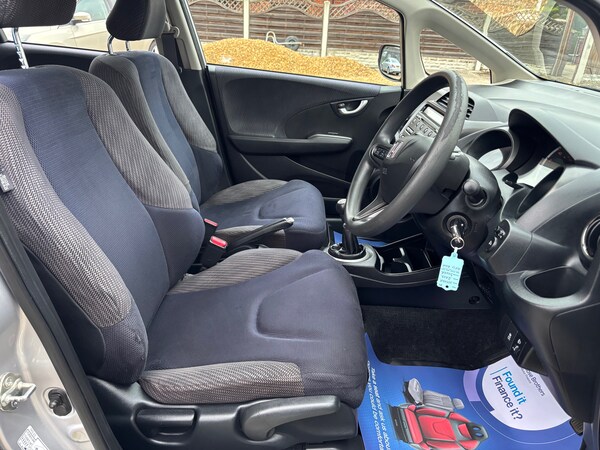 Used Honda Jazz 2011 for sale - 76306131: Photo 11