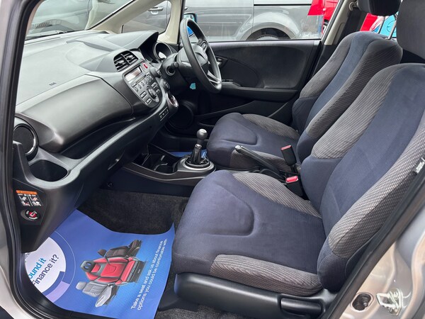 Used Honda Jazz 2011 for sale - 76306131: Photo 15