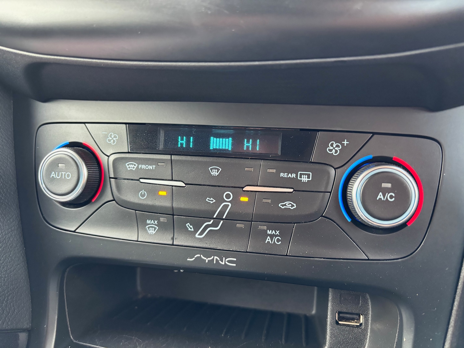 Used Ford Focus 2015 for sale - 76666293: Photo 13