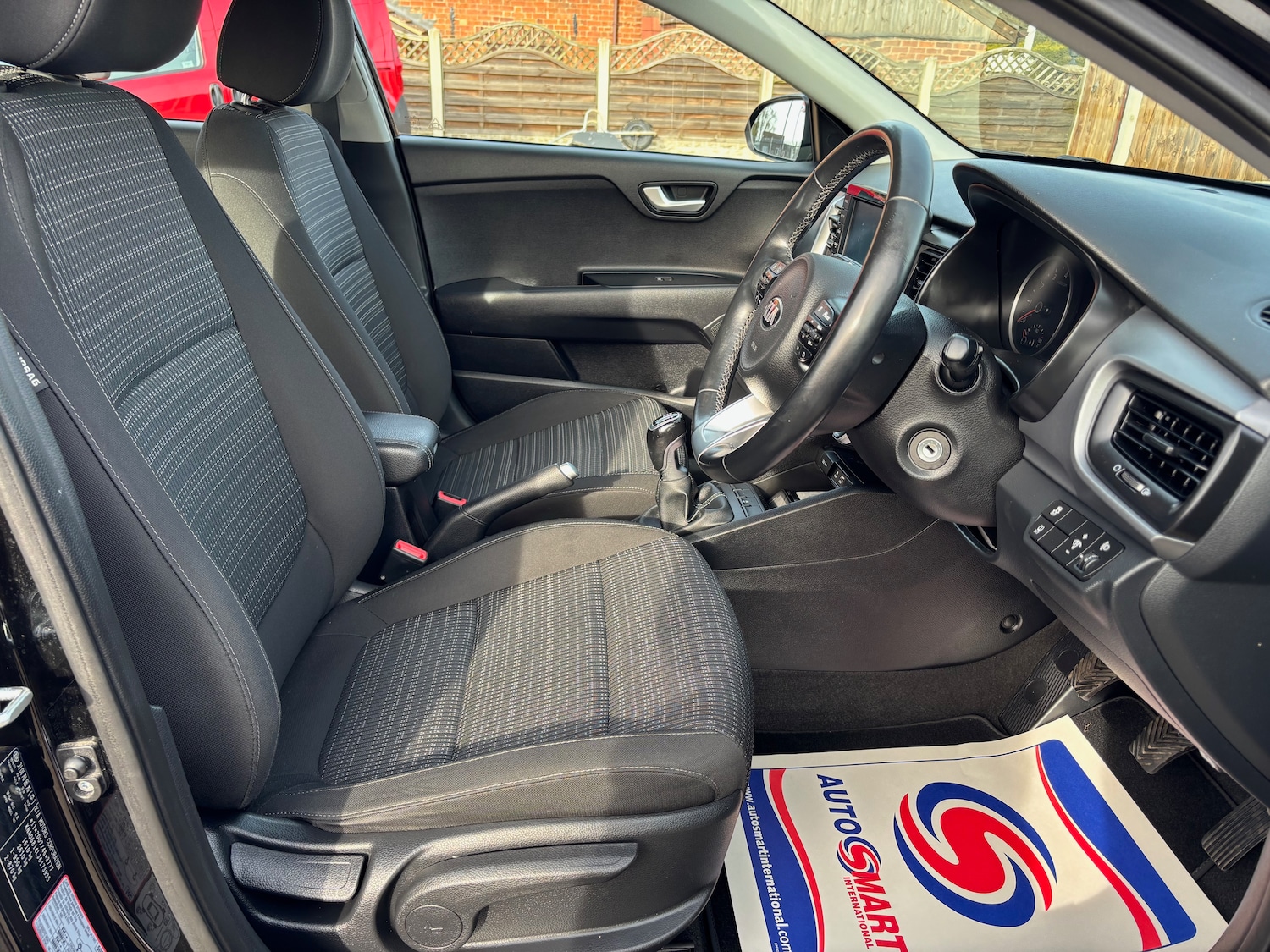 Used Kia Stonic 2018 for sale - 77968999: Photo 11