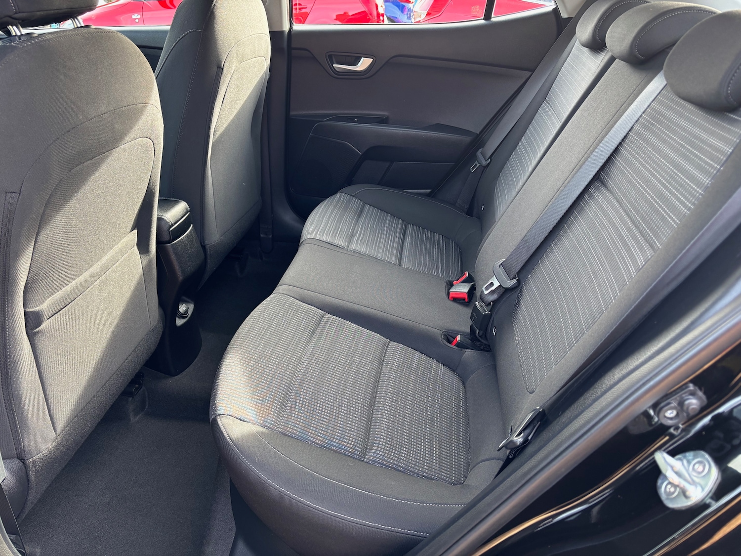 Used Kia Stonic 2018 for sale - 77968999: Photo 15