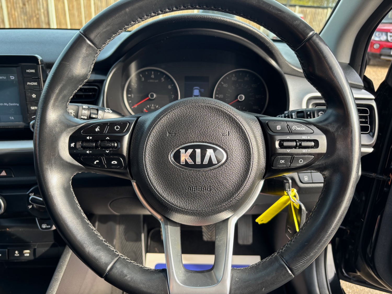 Used Kia Stonic 2018 for sale - 77968999: Photo 18