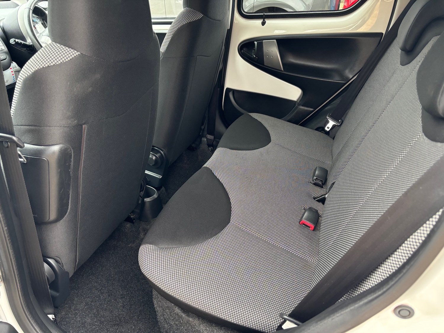Used Toyota AYGO 2014 for sale - 76093907: Photo 12