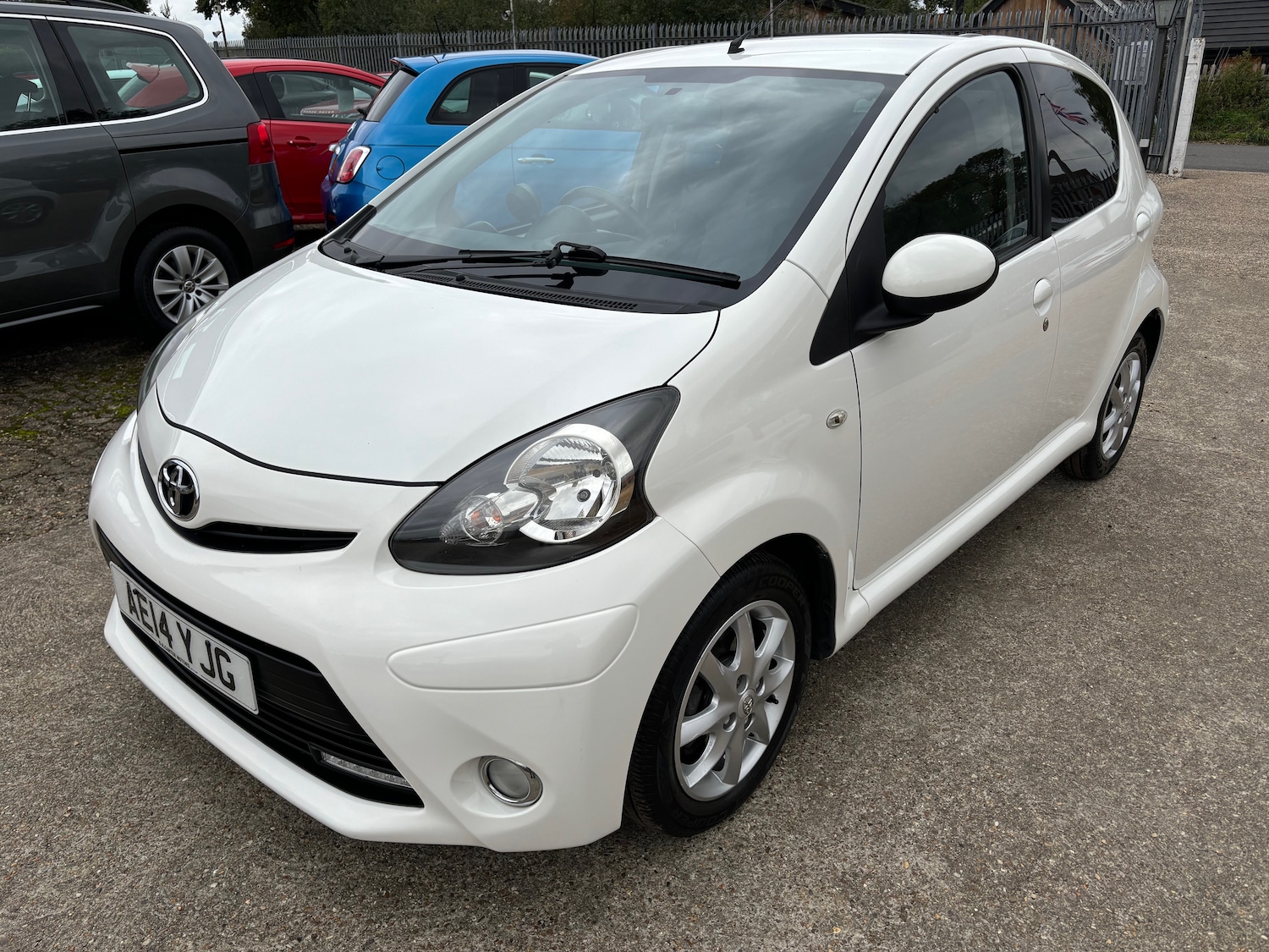 Used Toyota AYGO 2014 for sale - 76093907: Photo 3