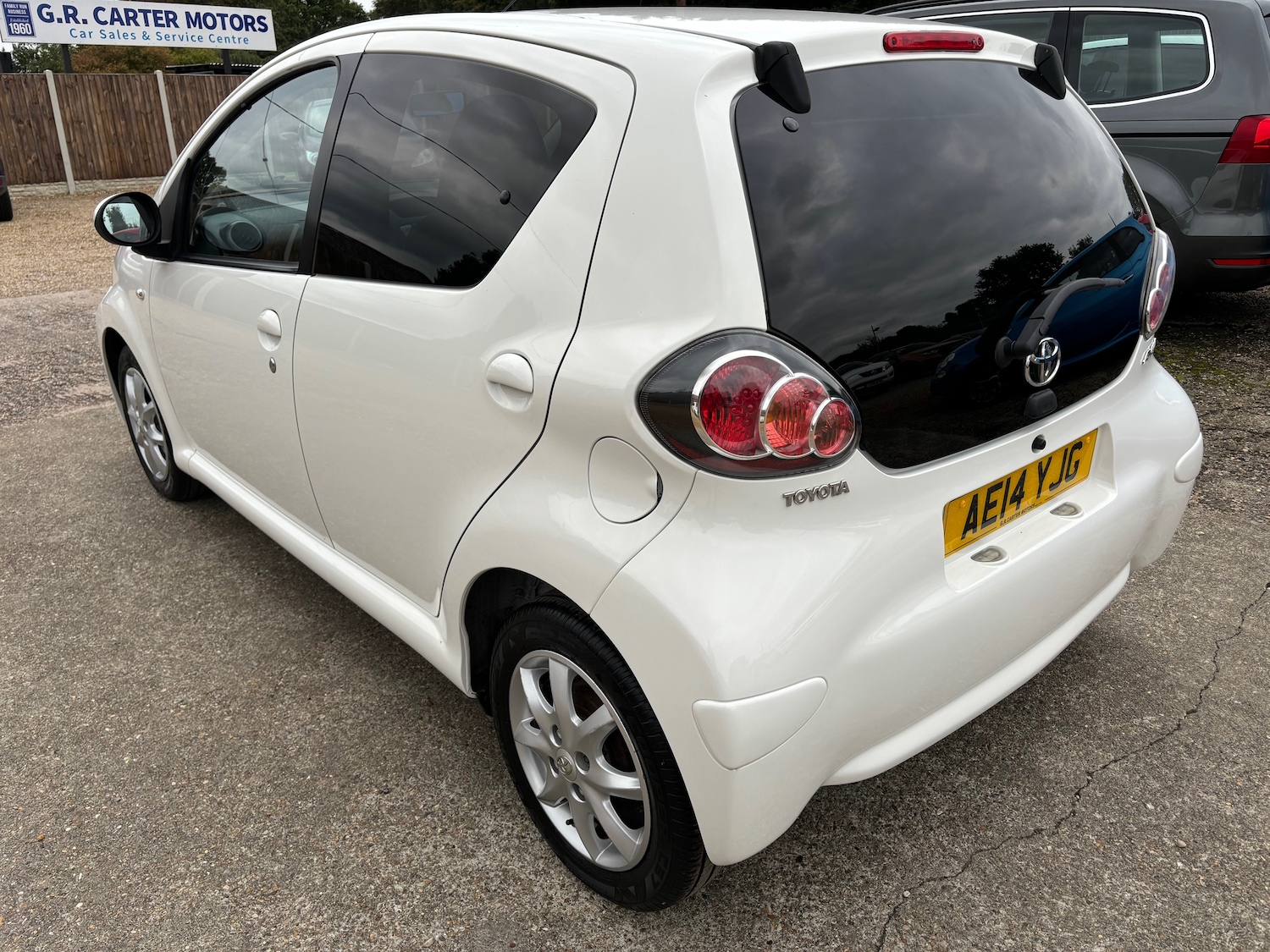 Used Toyota AYGO 2014 for sale - 76093907: Photo 4