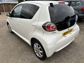 Used Toyota AYGO 2014 for sale - 76093907: Photo 4