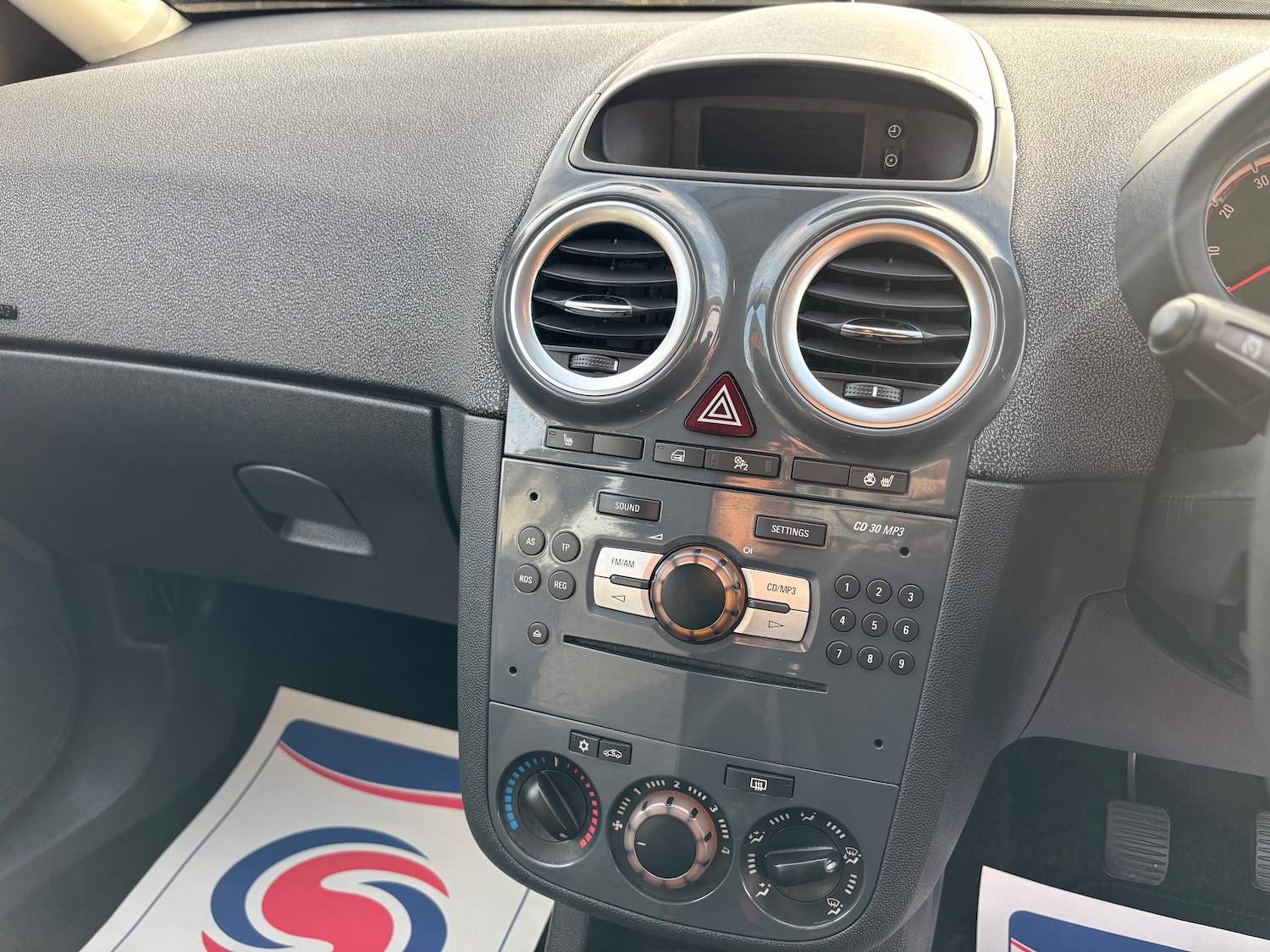 Used Vauxhall Corsa 2012 for sale - 76511150: Photo 16