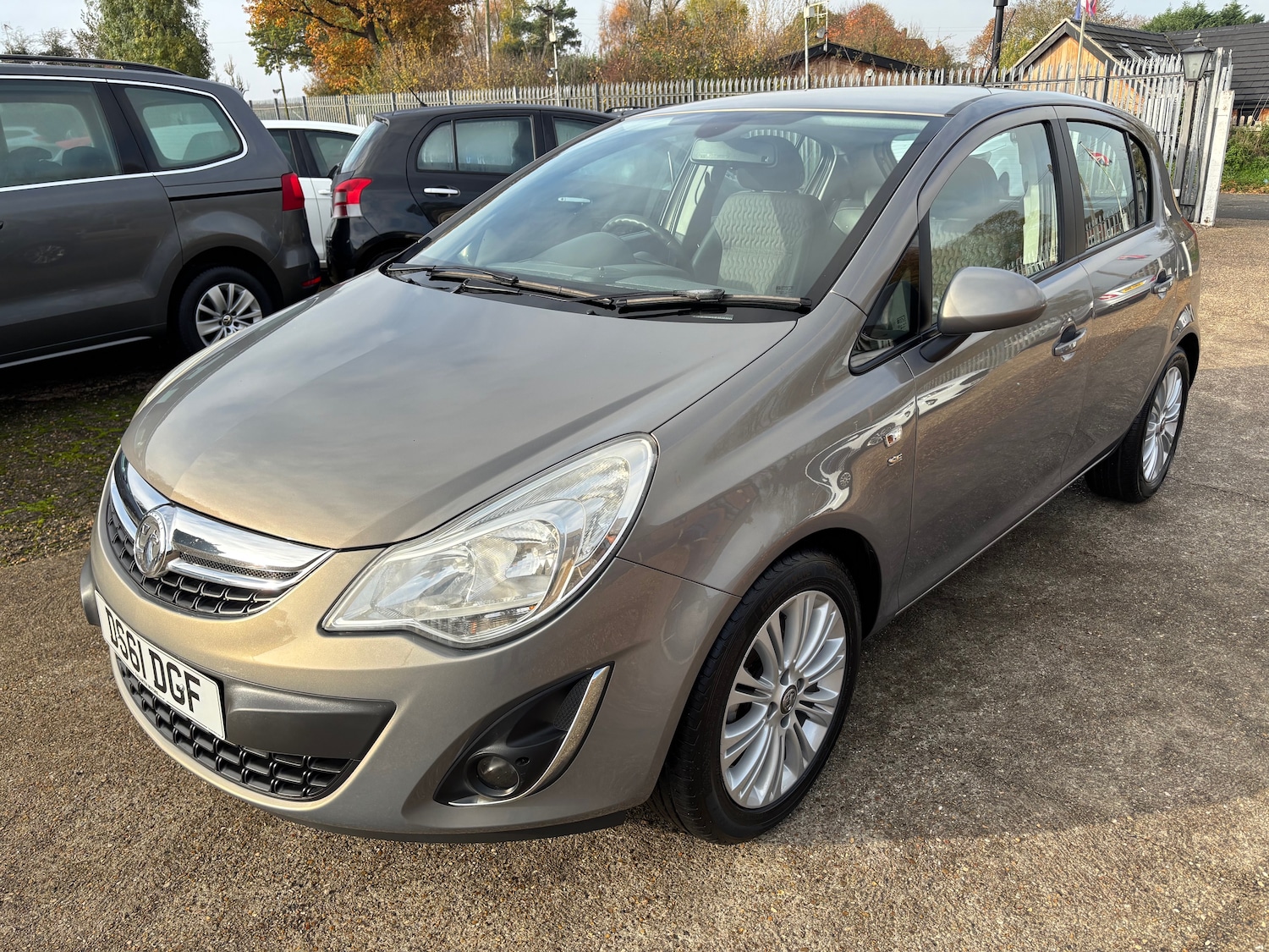 Used Vauxhall Corsa 2012 for sale - 76511150: Photo 3