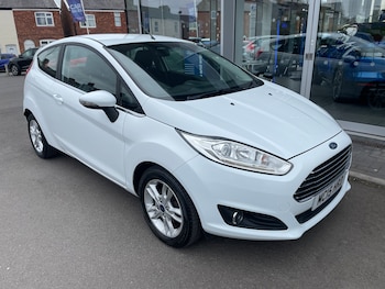 Used Ford Fiesta 2015 for sale - 79295340: Photo