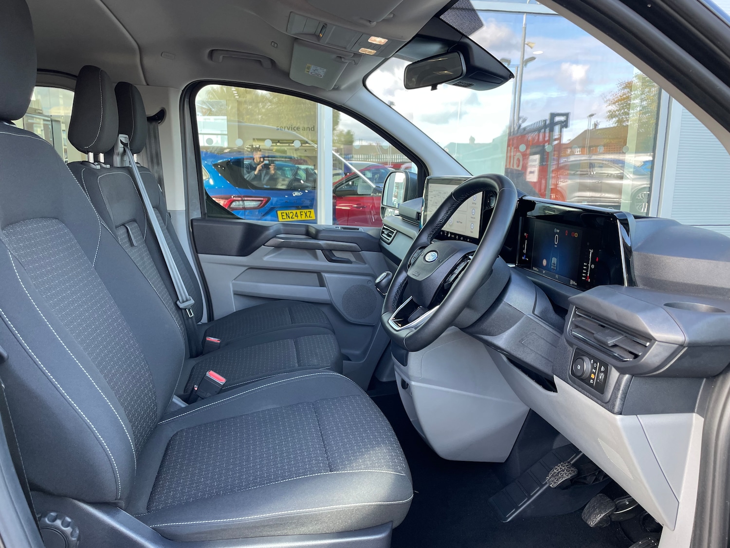 Used Ford Tourneo Custom 2024 for sale - 77000575: Photo 11