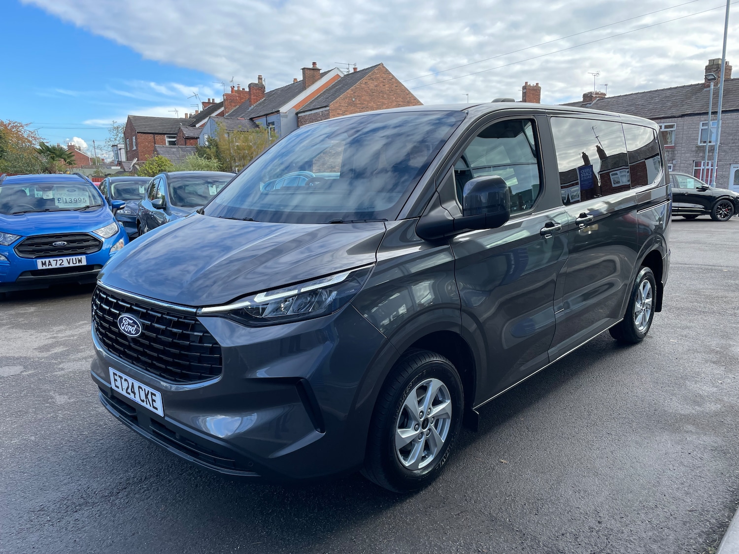 Used Ford Tourneo Custom 2024 for sale - 77000575: Photo 3