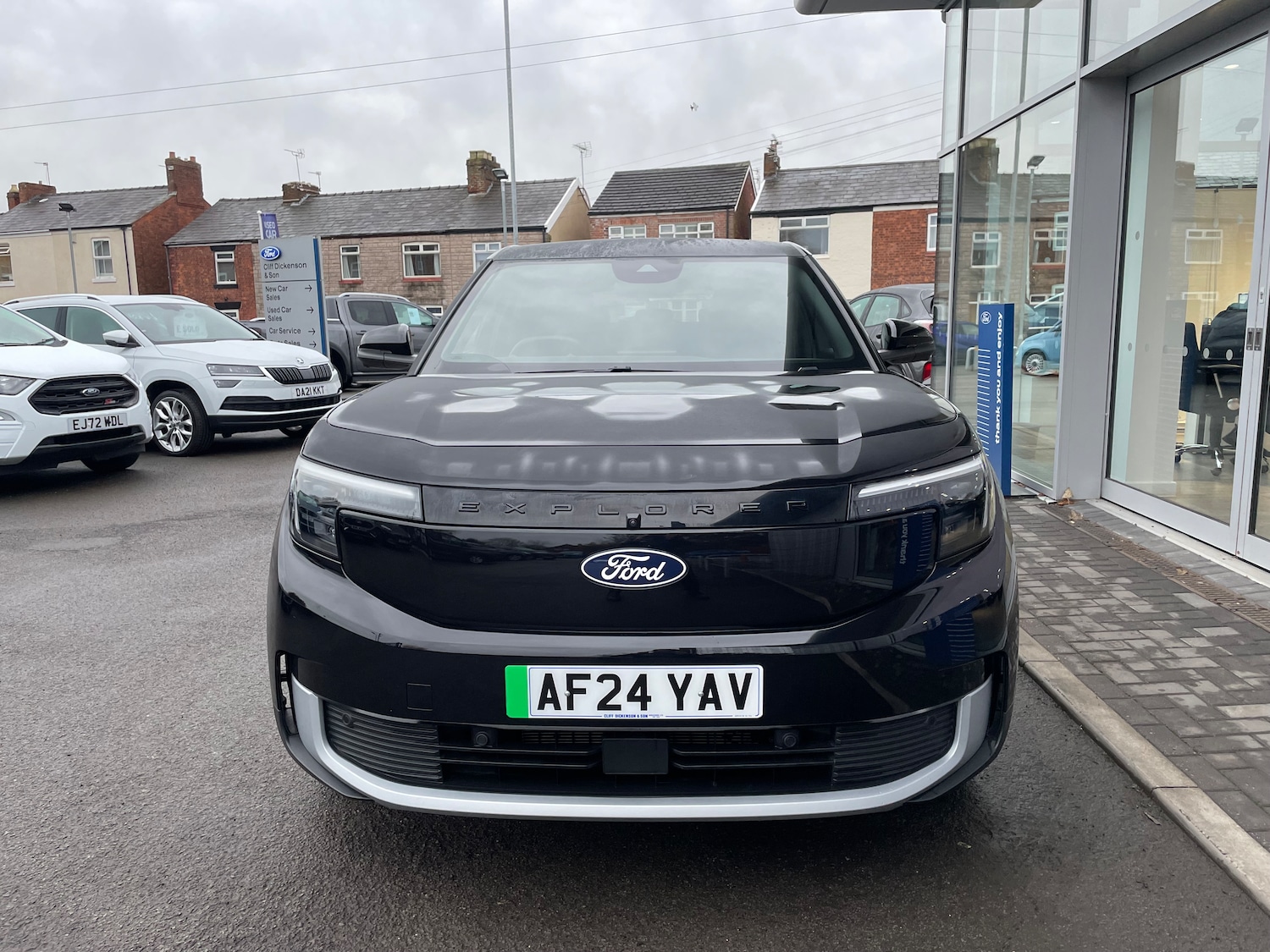 Used Ford Explorer 2024 for sale - 77000606: Photo 2