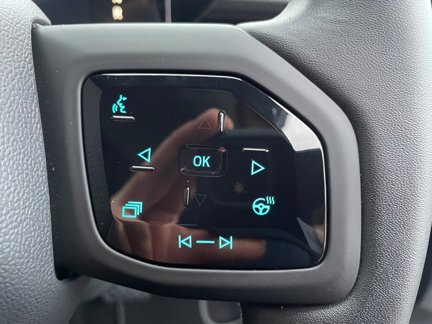 Used Ford Explorer 2024 for sale - 77000606: Photo 34