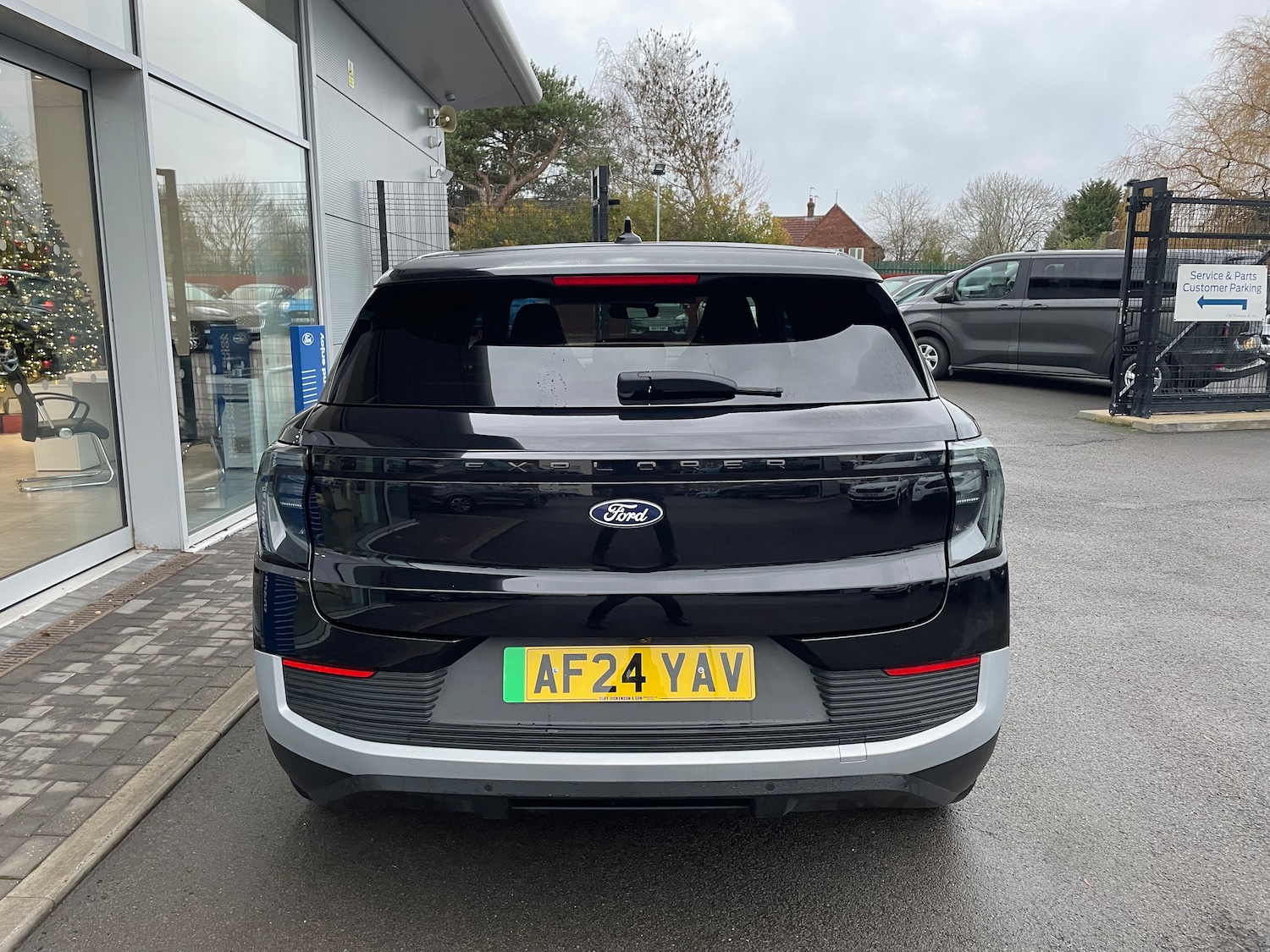 Used Ford Explorer 2024 for sale - 77000606: Photo 5