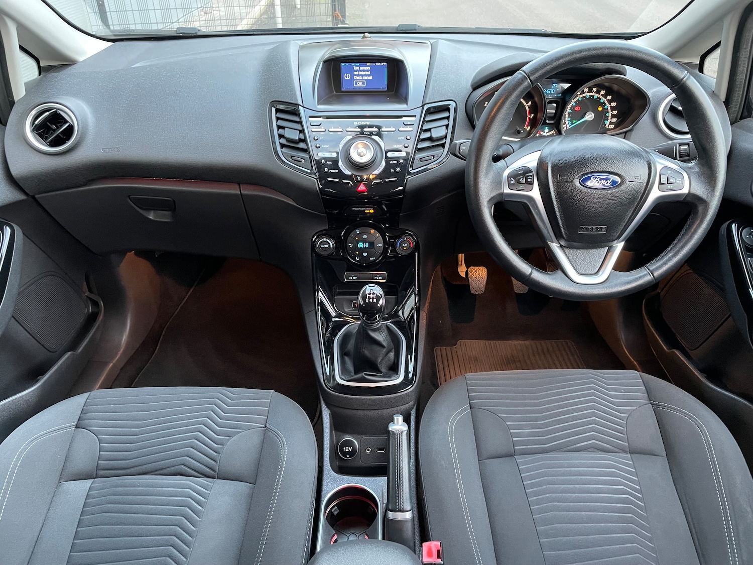 Used Ford Fiesta 2014 for sale - 77083477: Photo 9