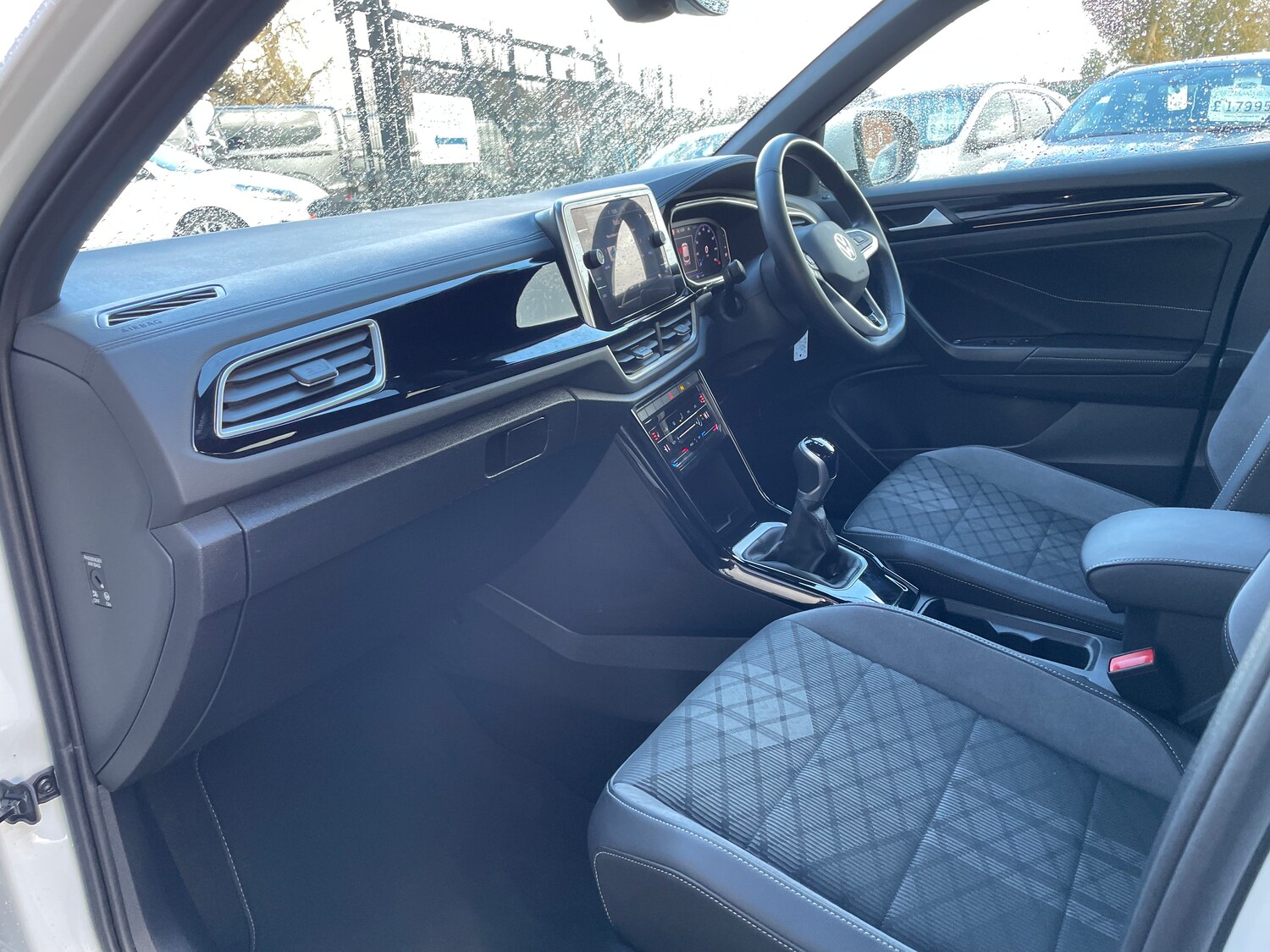 Used Volkswagen T-Roc 2023 for sale - 77579093: Photo 16