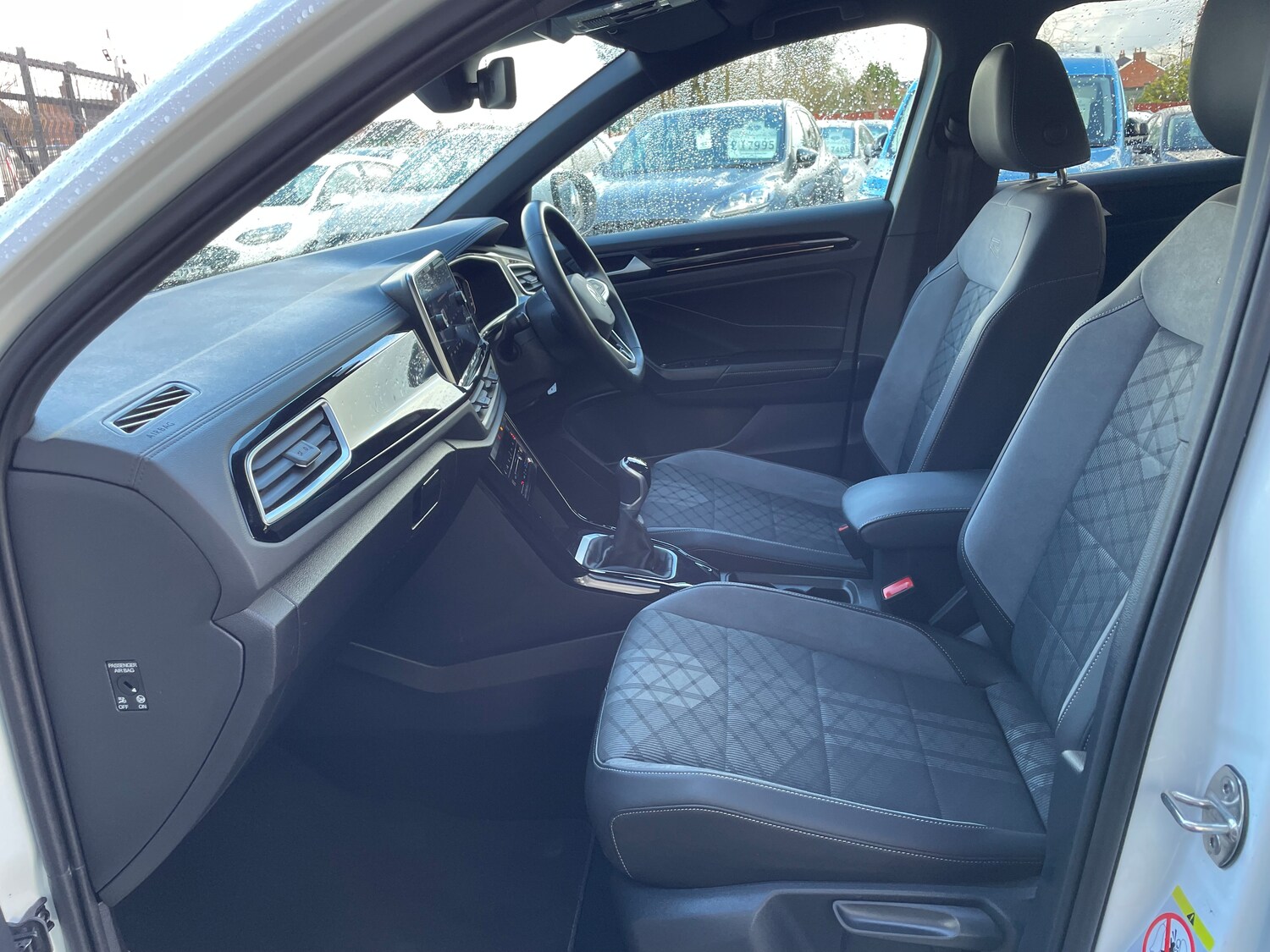 Used Volkswagen T-Roc 2023 for sale - 77579093: Photo 17