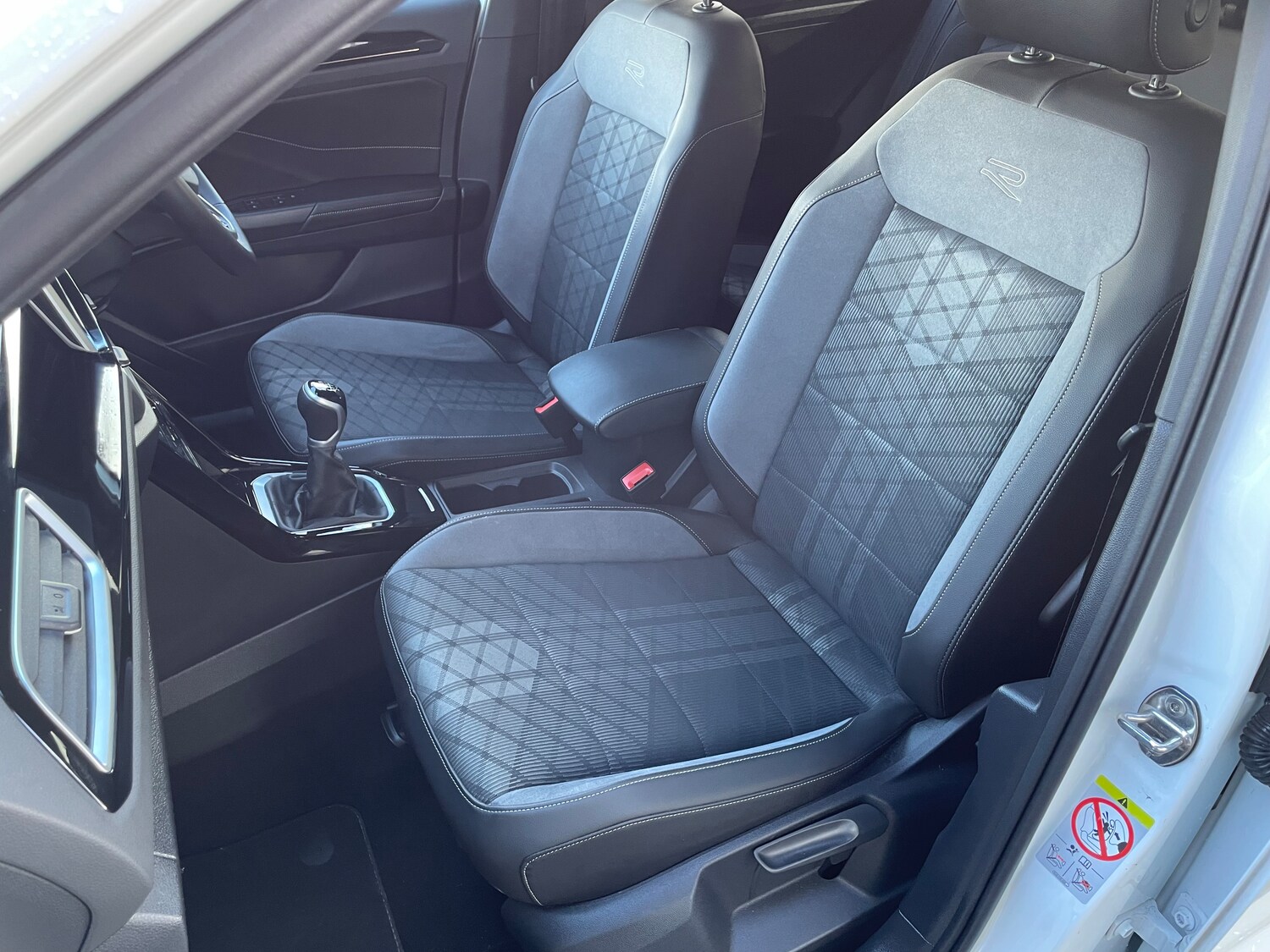 Used Volkswagen T-Roc 2023 for sale - 77579093: Photo 18