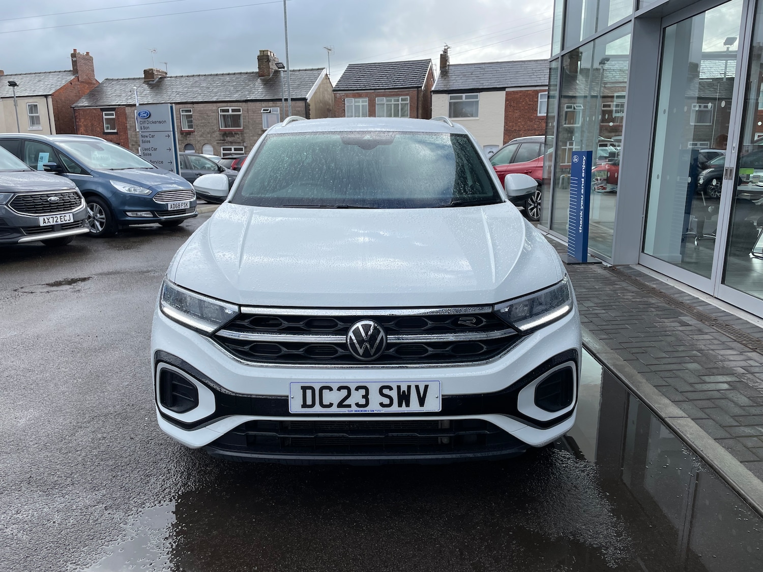 Used Volkswagen T-Roc 2023 for sale - 77579093: Photo 2