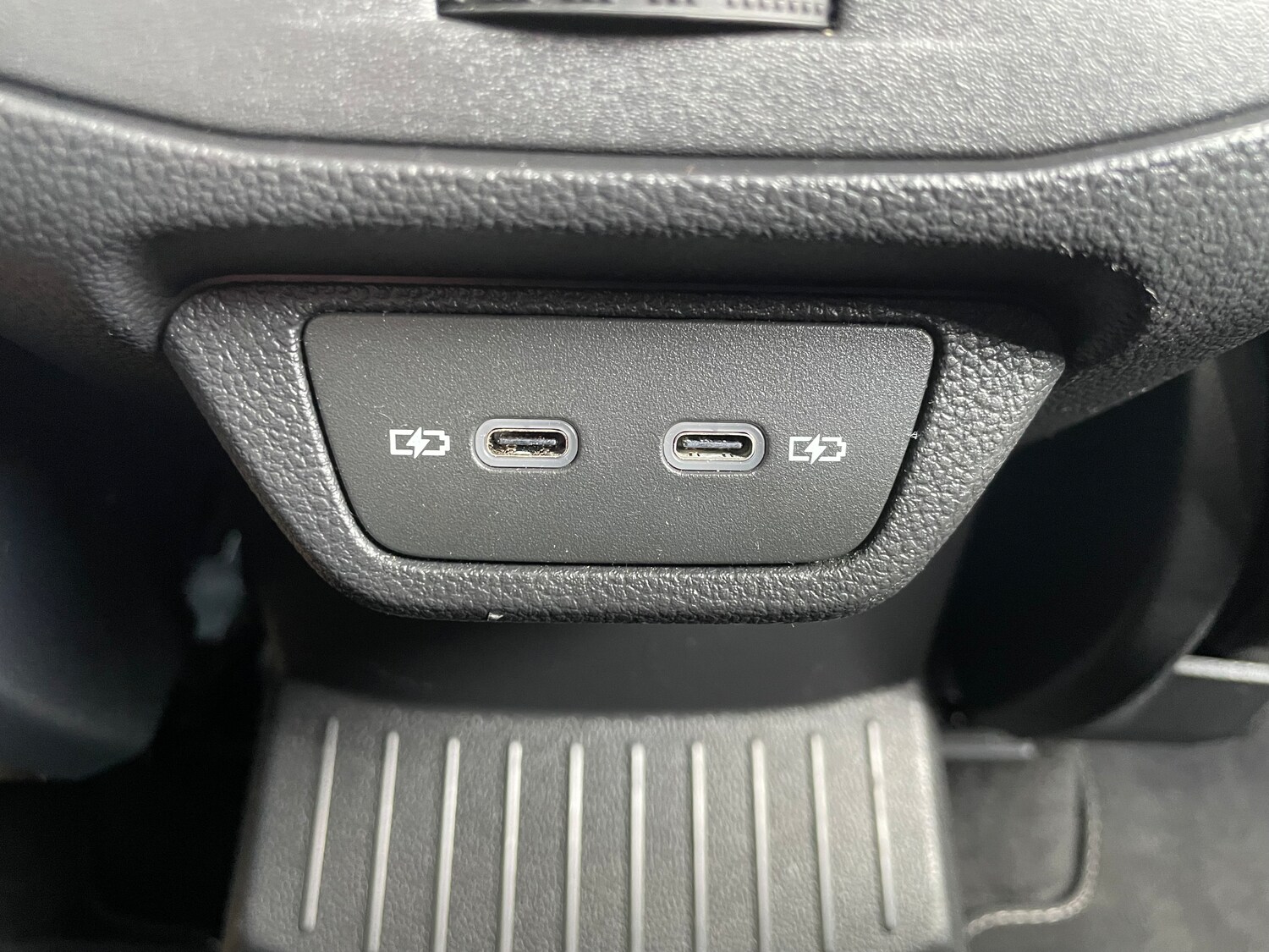 Used Volkswagen T-Roc 2023 for sale - 77579093: Photo 30