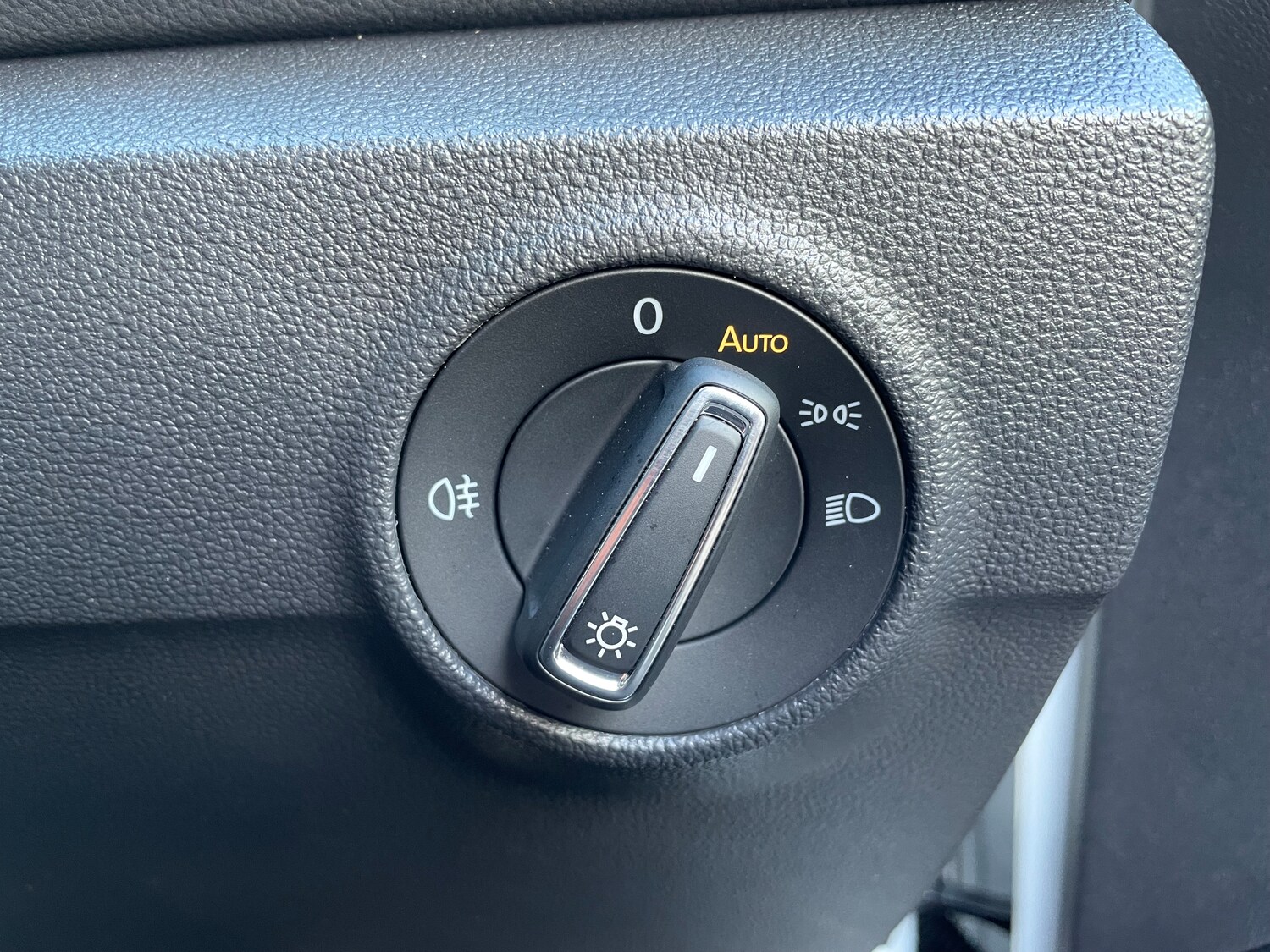 Used Volkswagen T-Roc 2023 for sale - 77579093: Photo 31