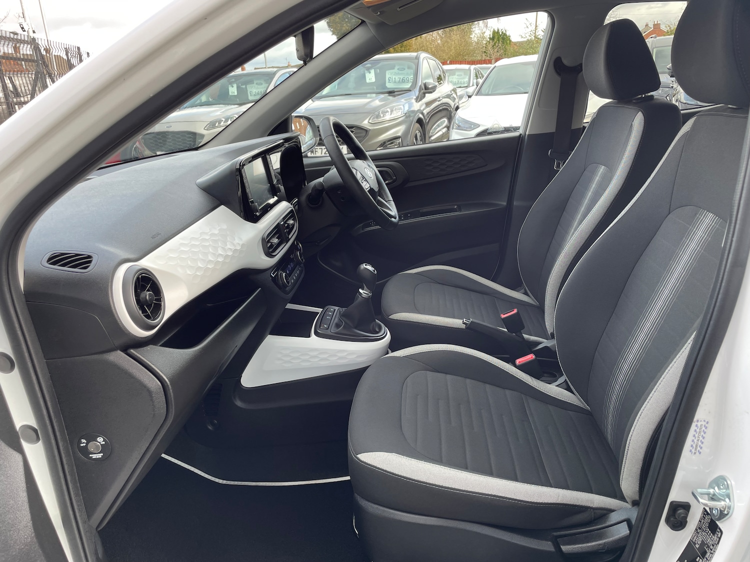 Used Hyundai i10 2023 for sale - 77635589: Photo 17