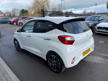 Used Hyundai i10 2023 for sale - 77635589: Photo