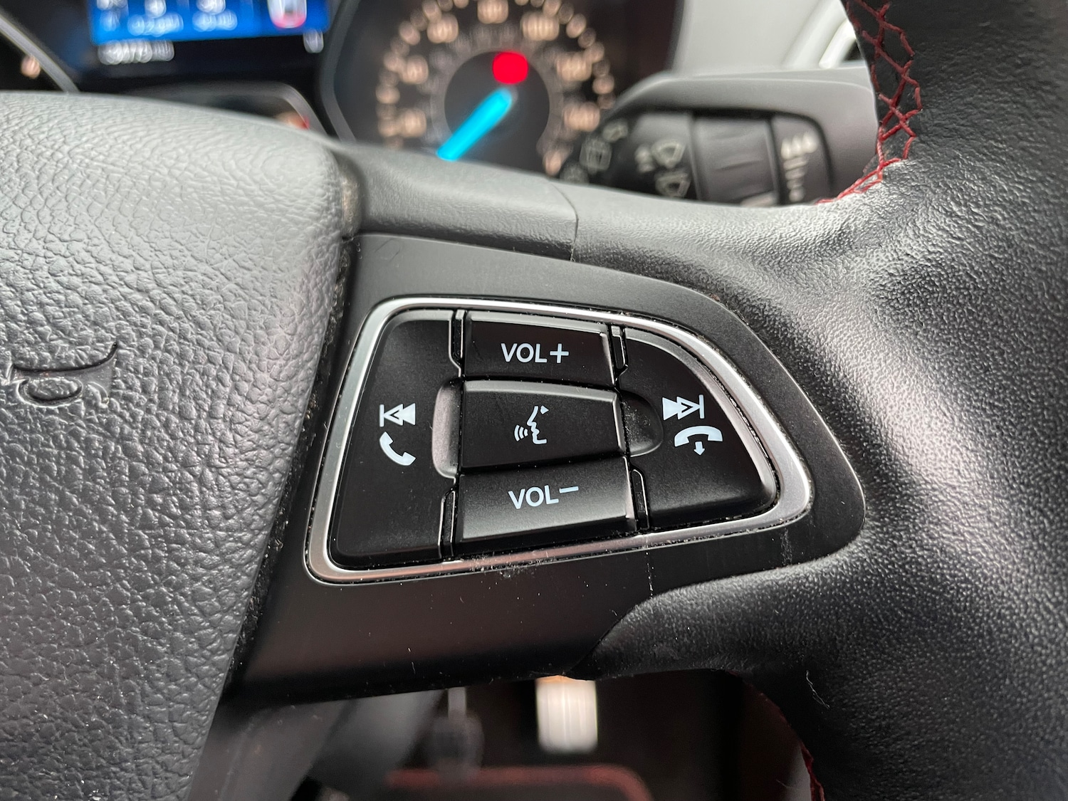 Used Ford Kuga 2018 for sale - 77000585: Photo 28