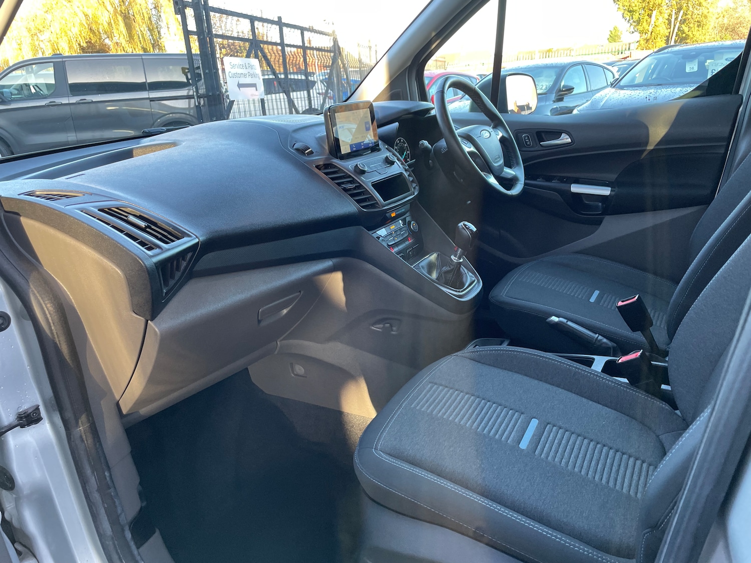 Used Ford Grand Tourneo Connect 2022 for sale - 77000597: Photo 17