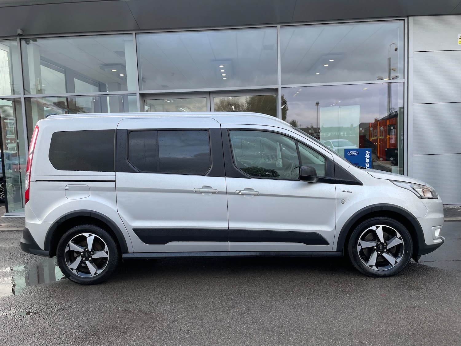 Used Ford Grand Tourneo Connect 2022 for sale - 77000597: Photo 7