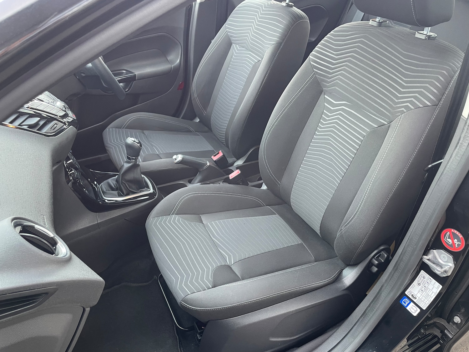 Used Ford Fiesta 2015 for sale - 77980628: Photo 18