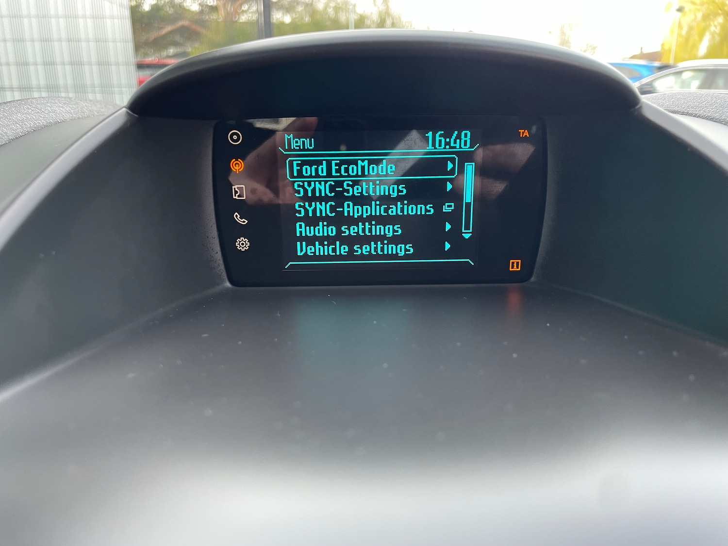 Used Ford Fiesta 2015 for sale - 77980628: Photo 24