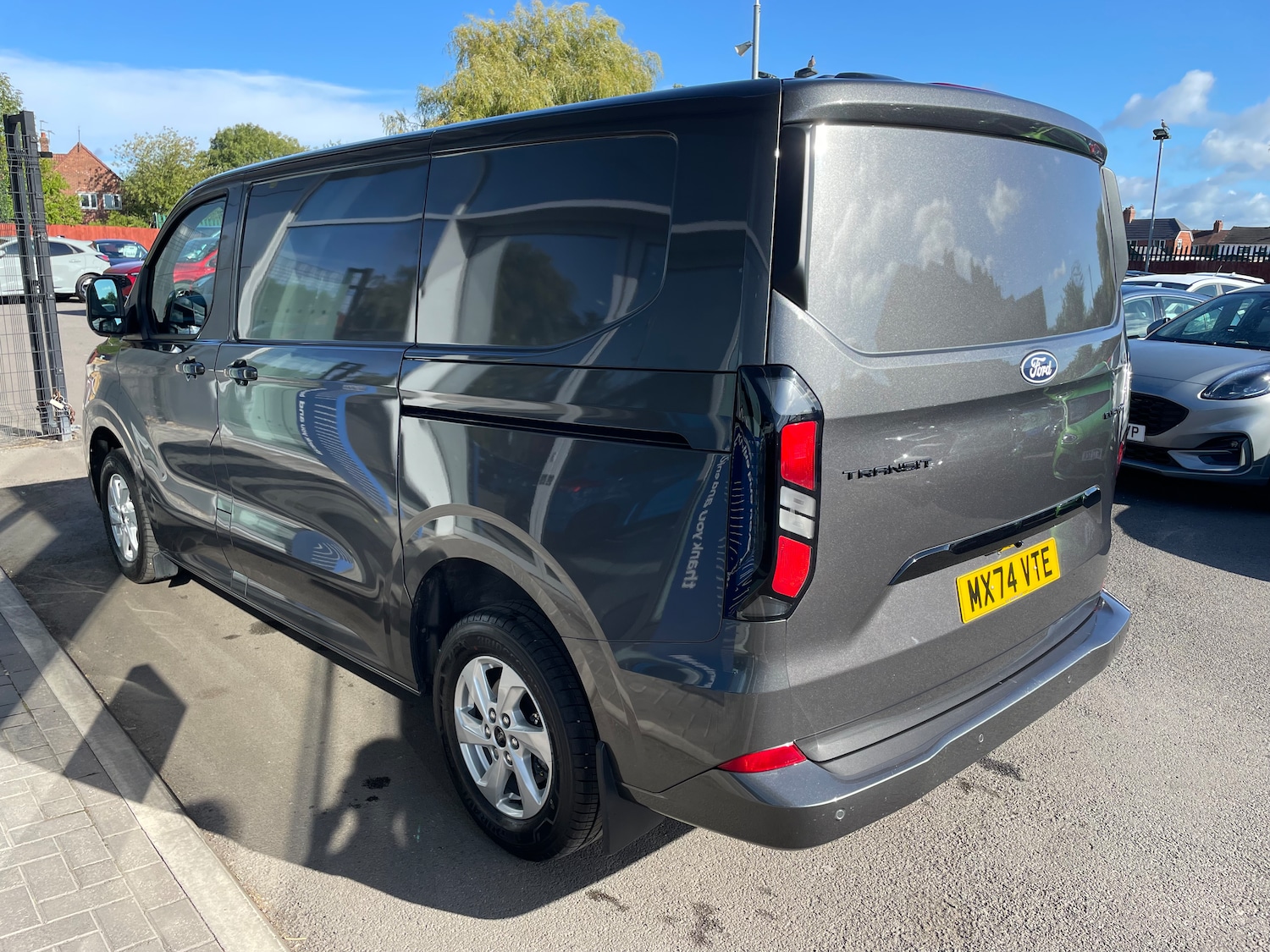 Used Ford Transit Custom 2024 for sale - 77000763: Photo 4