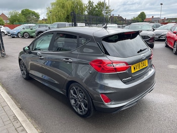 Used Ford Fiesta 2018 for sale - 78937888: Photo