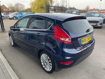 Used Ford Fiesta 2010 for sale - 77980611: Photo