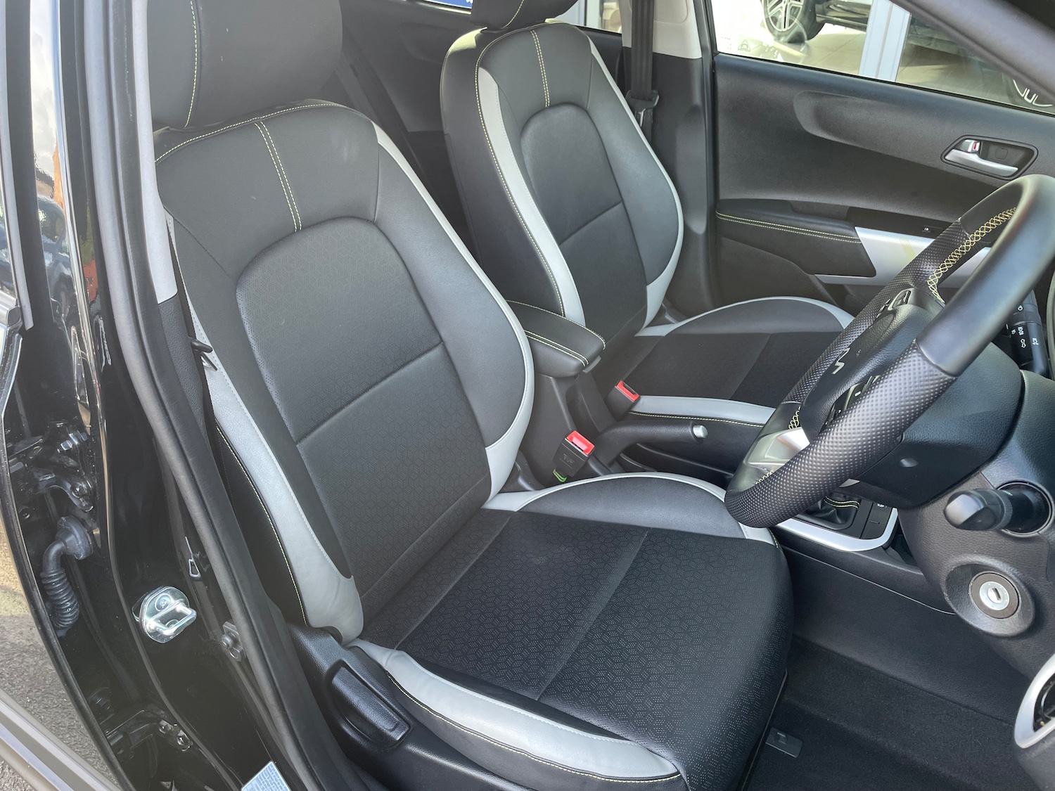 Used Kia Picanto 2023 for sale - 77502238: Photo 12