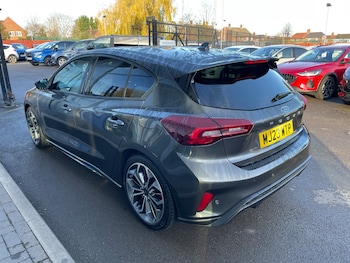 Used Ford Focus 2023 for sale - 77000596: Photo