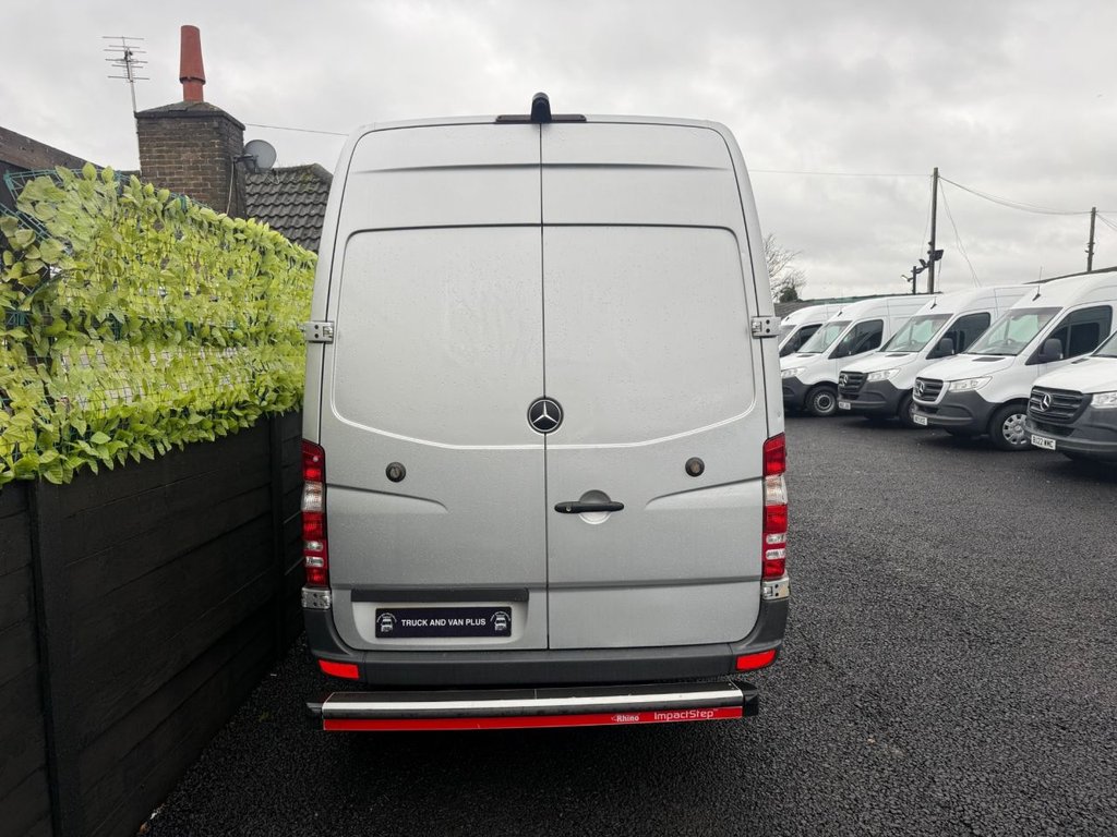 Used Mercedes-Benz Sprinter 2018 for sale - 77213000: Photo 9