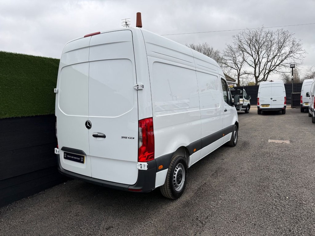 Used Mercedes-Benz Sprinter 2024 for sale - 77681000: Photo 8