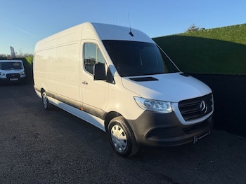 Mercedes-Benz Sprinter feature image