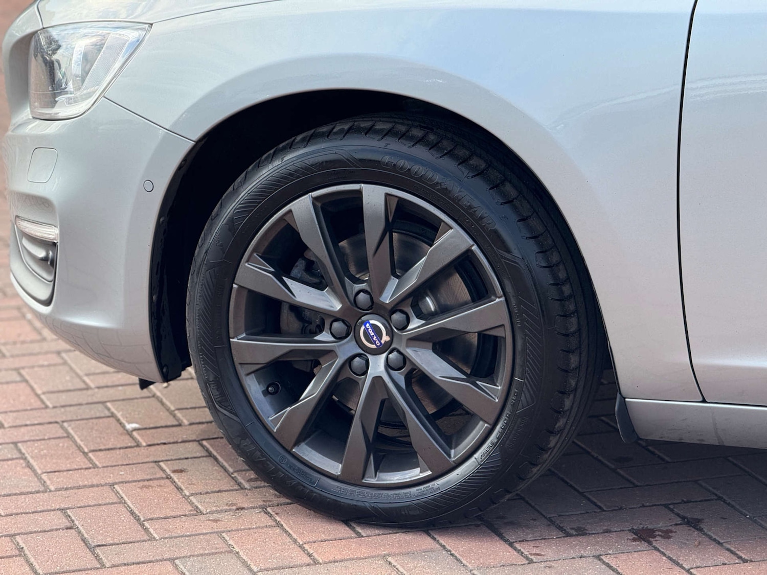 Used Volvo V60 2018 for sale - 76006108: Photo 14